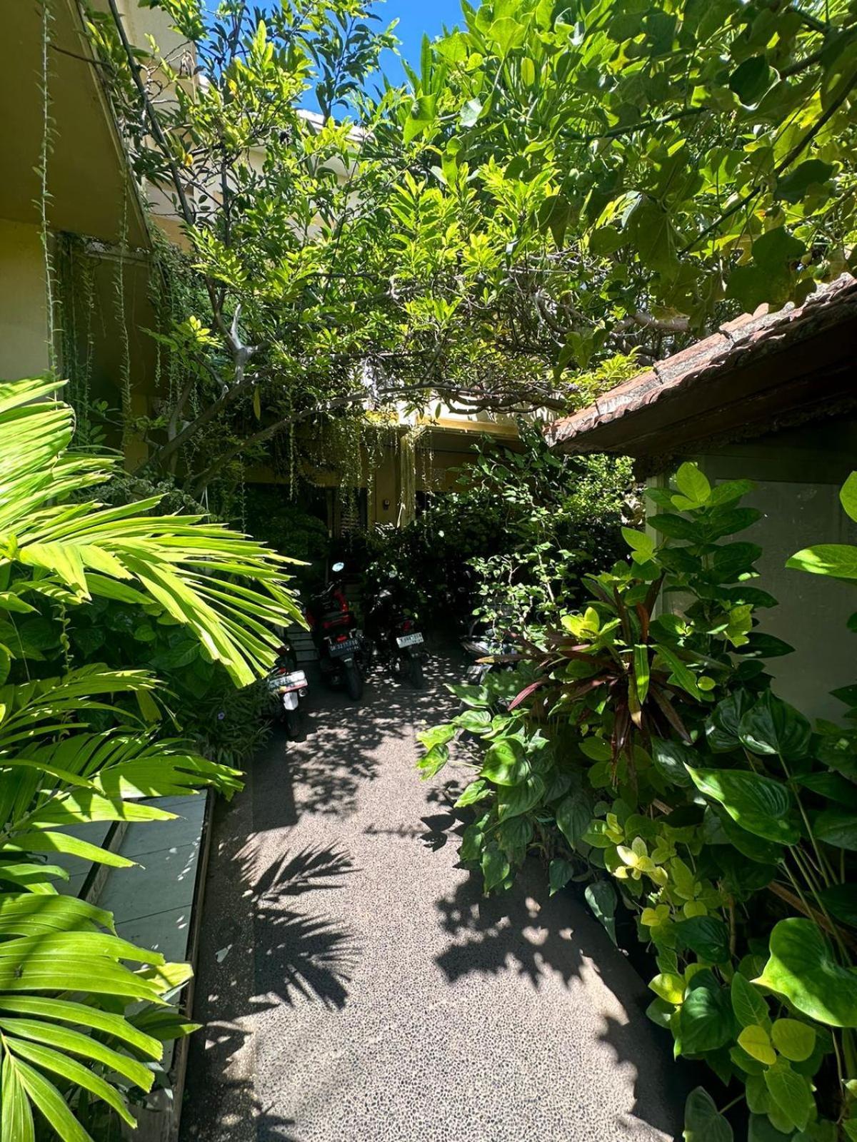 Sari Buana Bed & Breakfast Kuta Lombok Exterior foto
