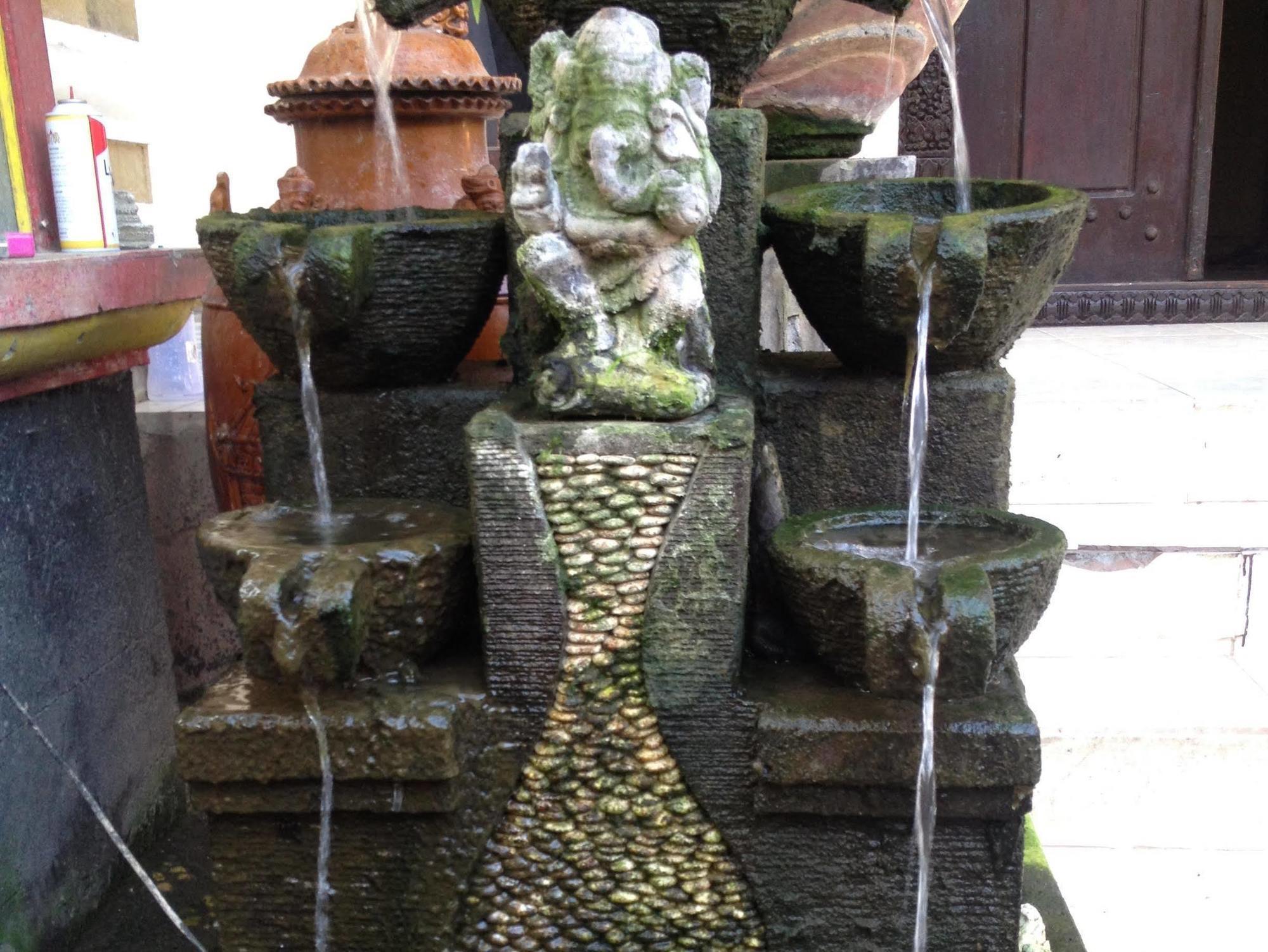 Sari Buana Bed & Breakfast Kuta Lombok Exterior foto