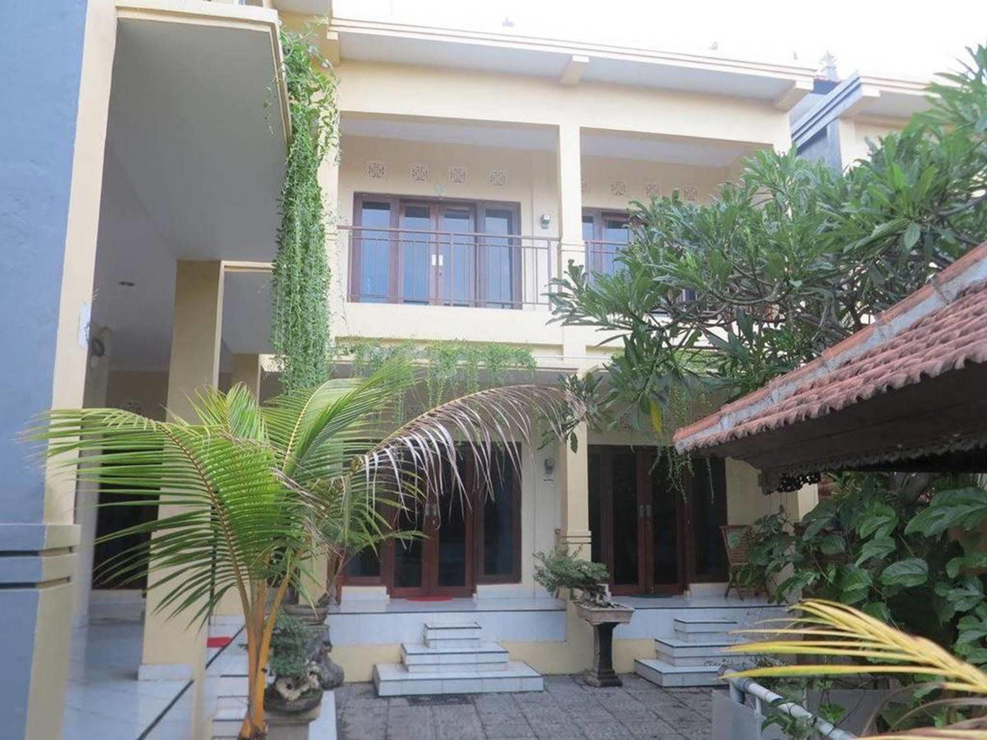 Sari Buana Bed & Breakfast Kuta Lombok Exterior foto